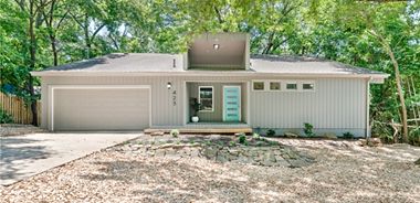image of property with 3 Bed | 3 Bath | 2,000 Sqft