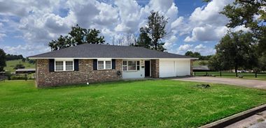 image of property with 3 Bed | 2 Bath | 1,677 Sqft