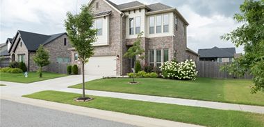 image of property with 4 Bed | 2 Bath | 2,357 Sqft