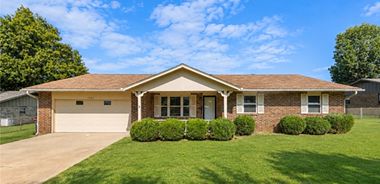 image of property with 3 Bed | 2 Bath | 1,524 Sqft