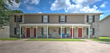 image of property with 8 Bed | 8 Bath | 4,096 Sqft
