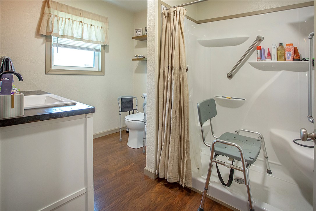 main property photo 29