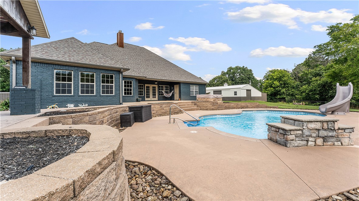main property photo 33