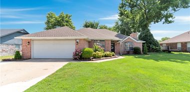 image of property with 3 Bed | 2 Bath | 2,099 Sqft