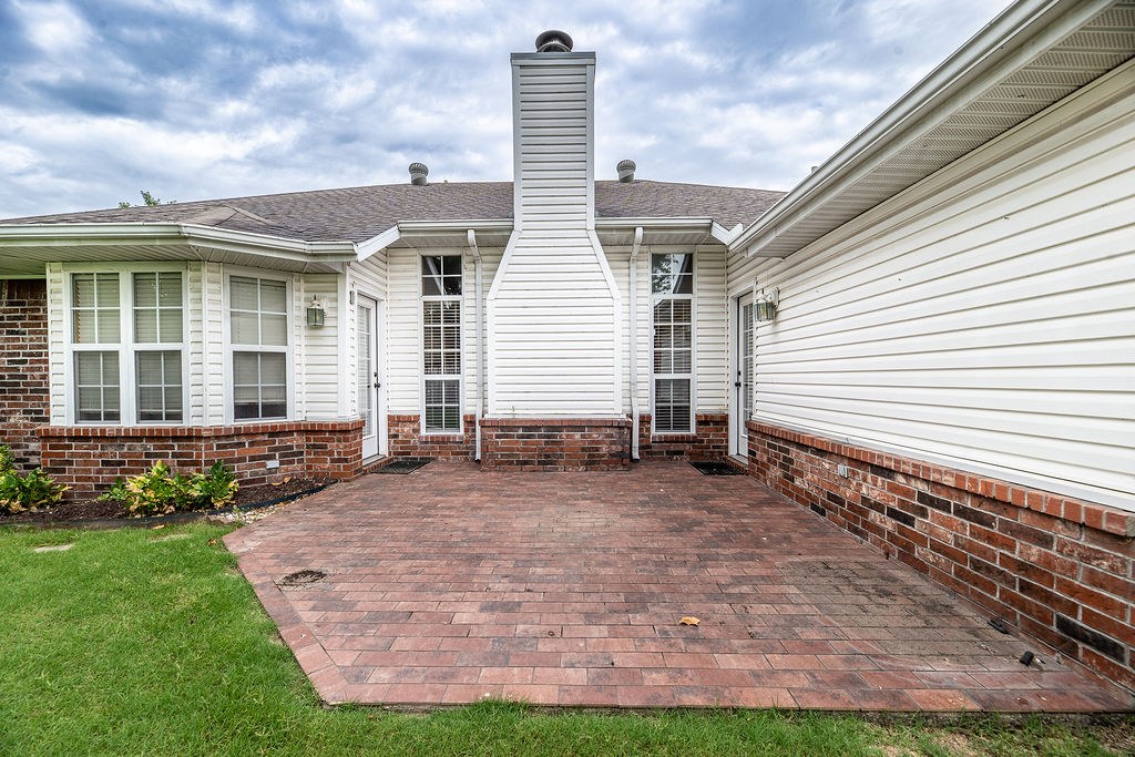main property photo 13