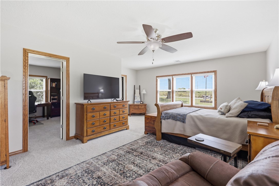 main property photo 36