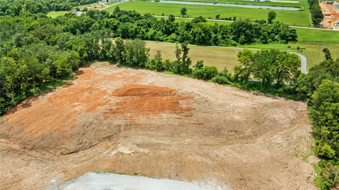 main property photo 12