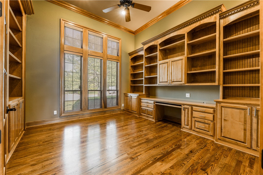 main property photo 6