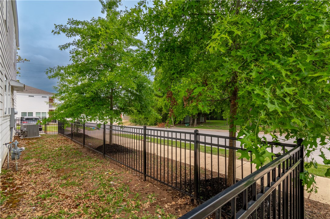 main property photo 25