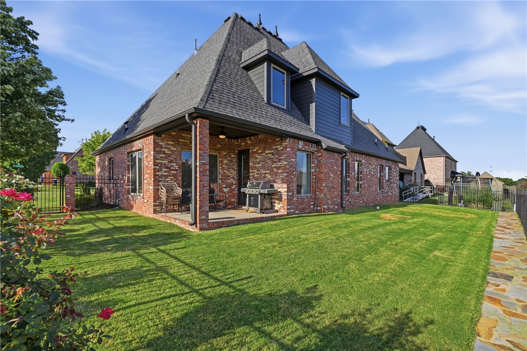 main property photo 36