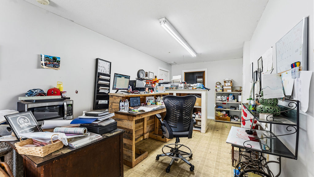 main property photo 5