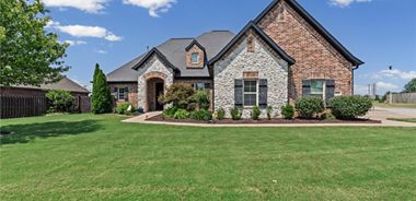 image of property with 5 Bed | 3 Bath | 2,925 Sqft