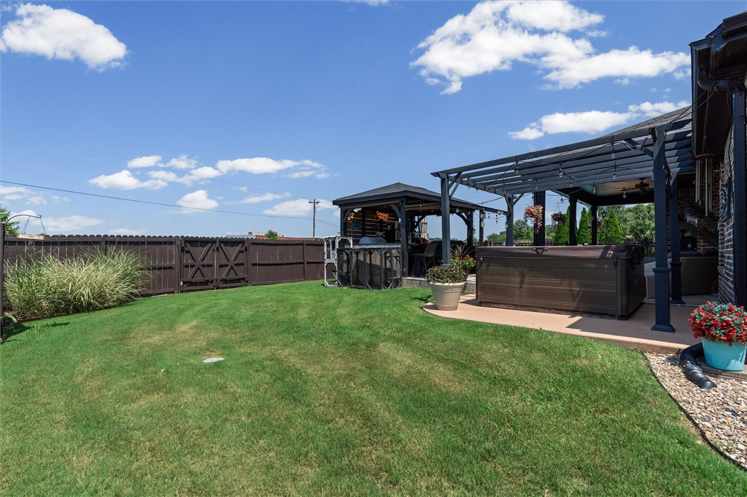 main property photo 40
