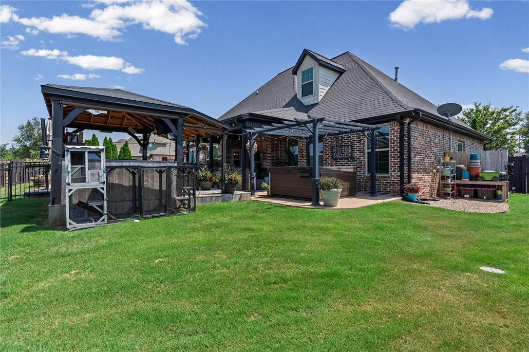 main property photo 41