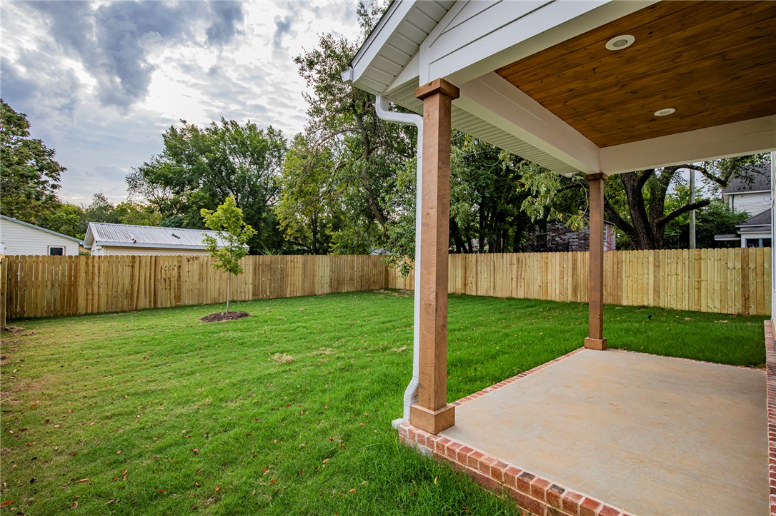 main property photo 23