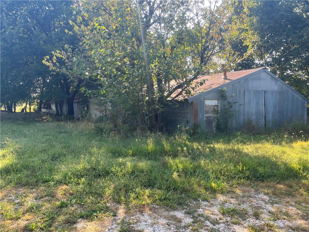 main property photo 9