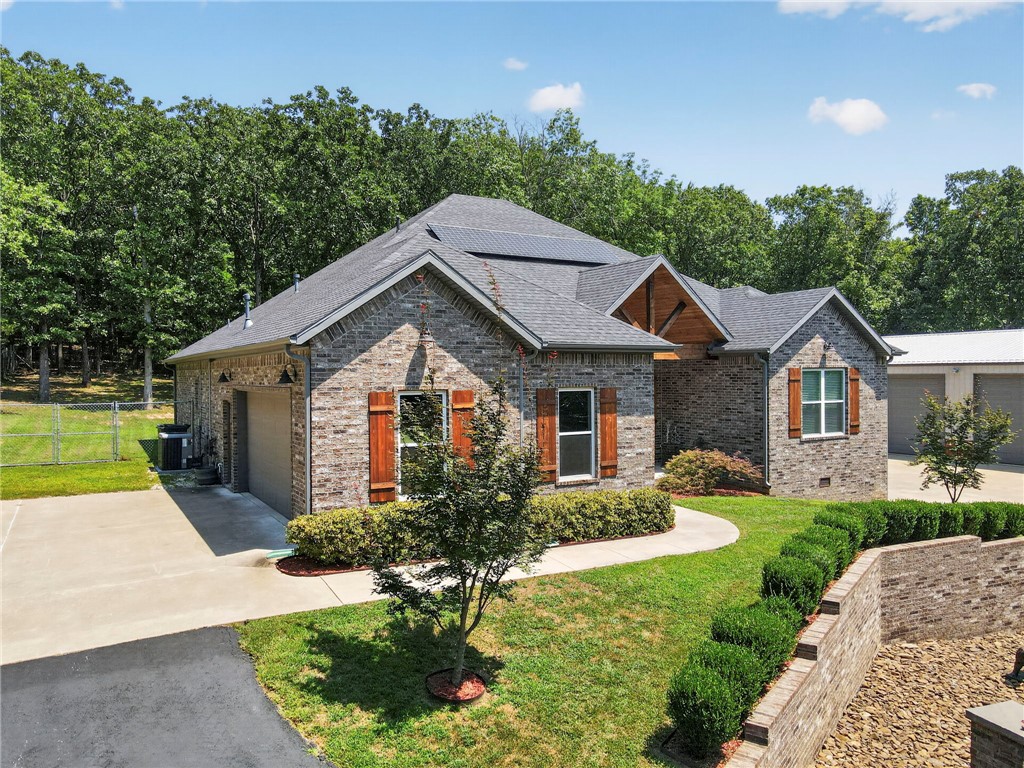 main property photo 40