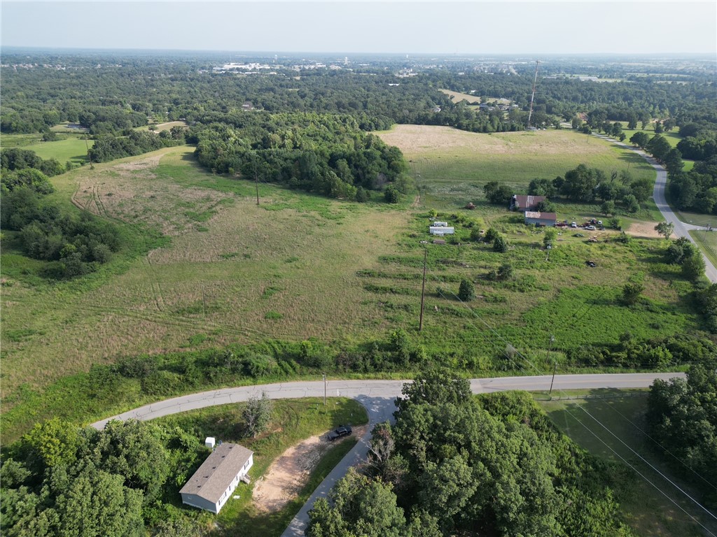 main property photo 9