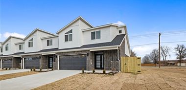 image of property with 3 Bed | 2 Bath | 1,606 Sqft