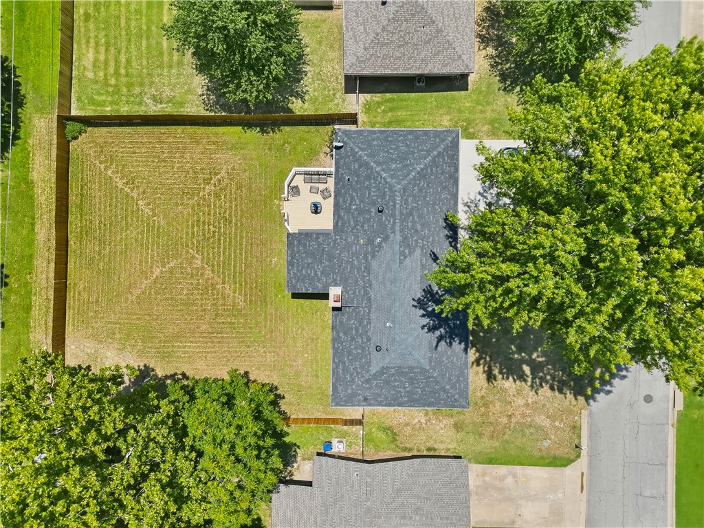 main property photo 50
