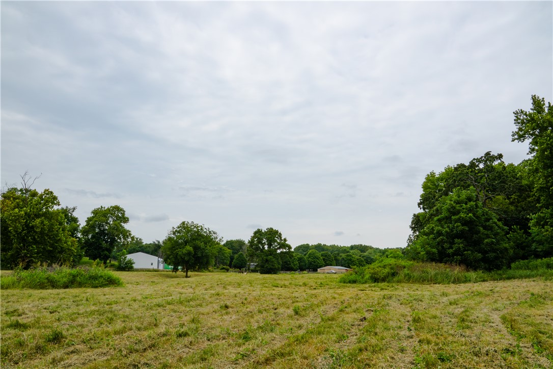 main property photo 10