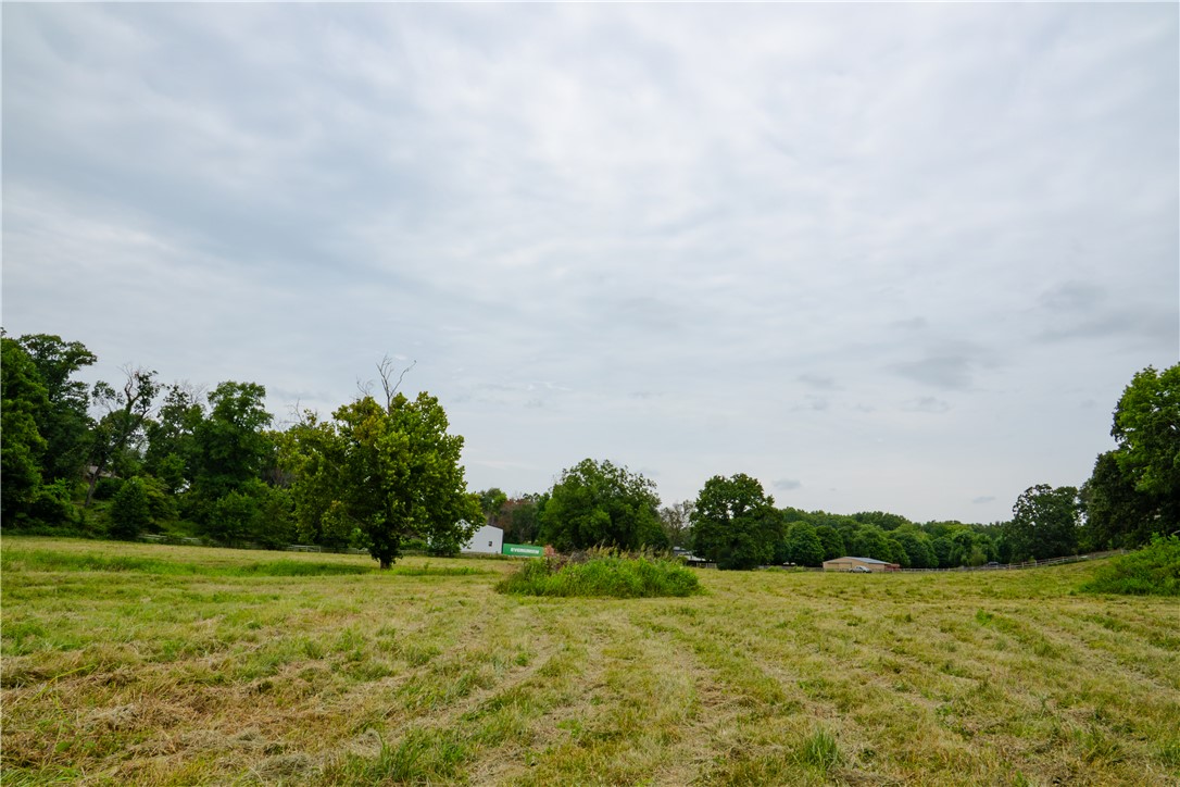 main property photo 11