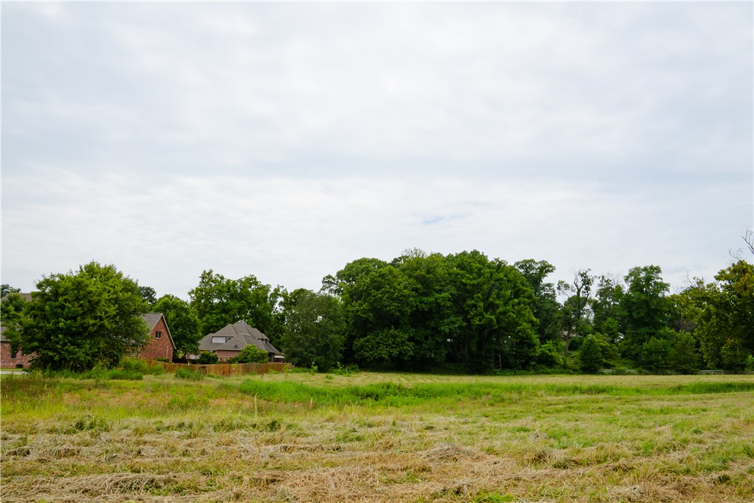 main property photo 12