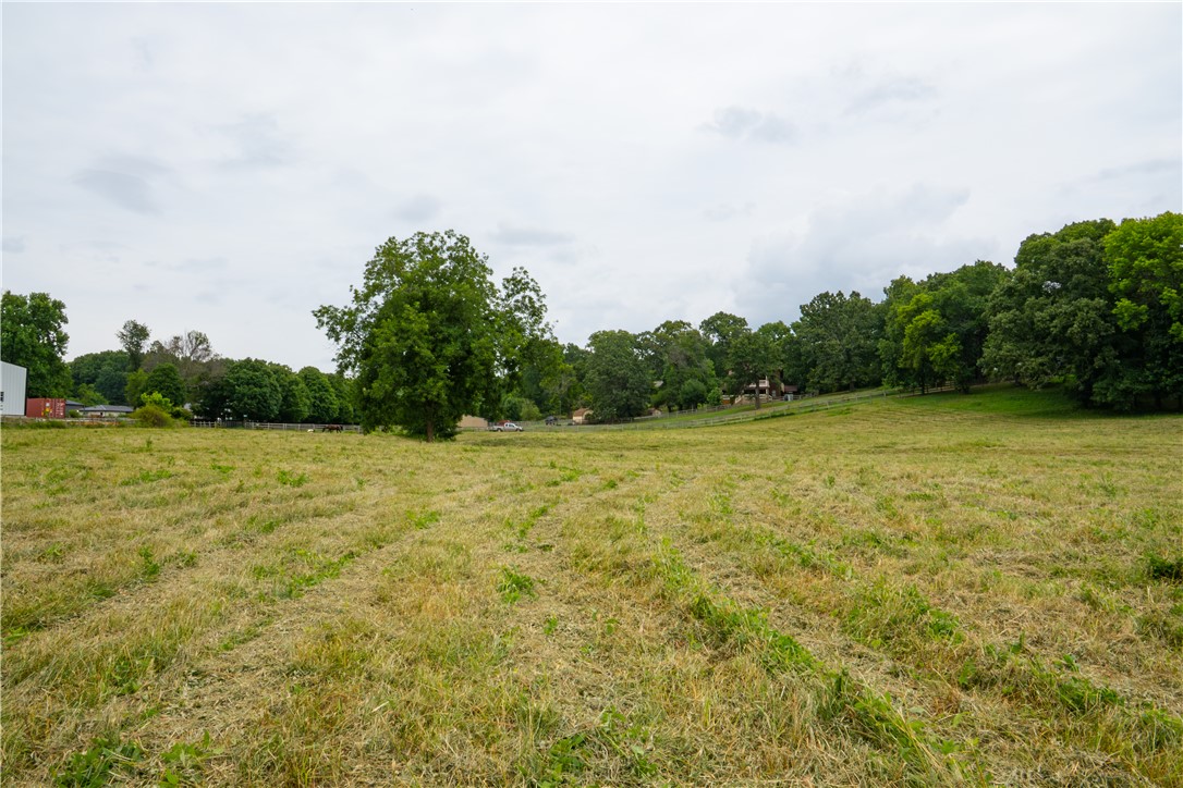 main property photo 16