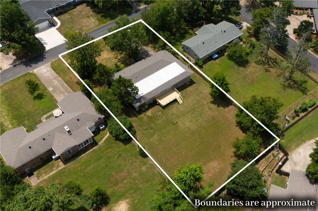 main property photo 28