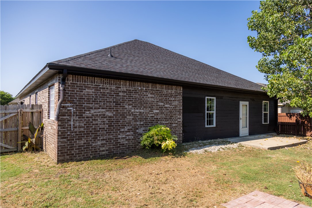 main property photo 45