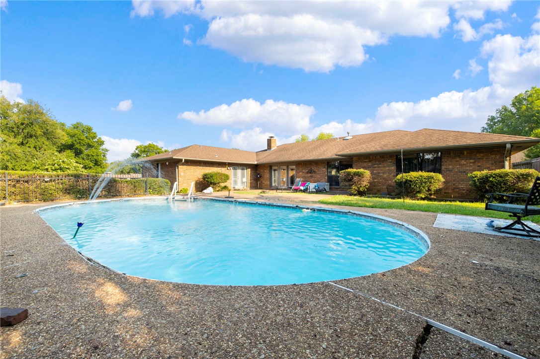 main property photo 59