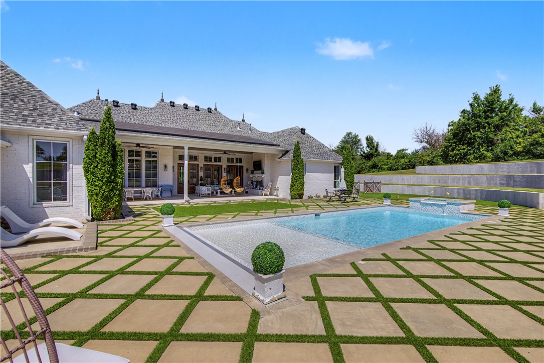 main property photo 43