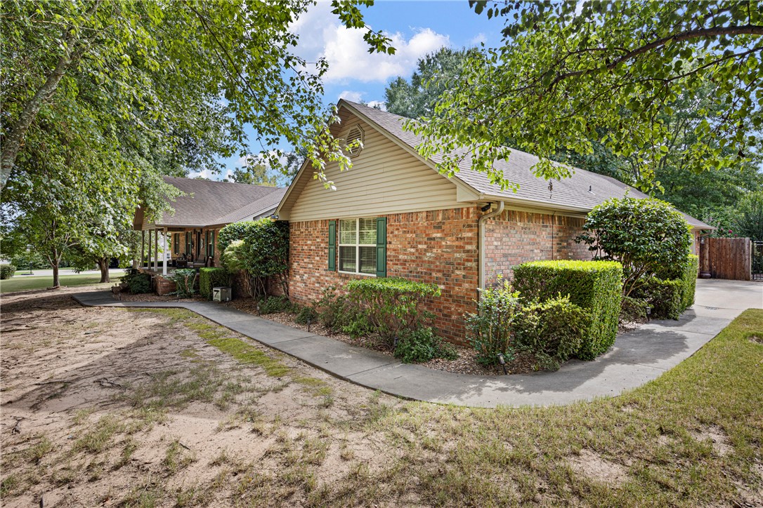 main property photo 34