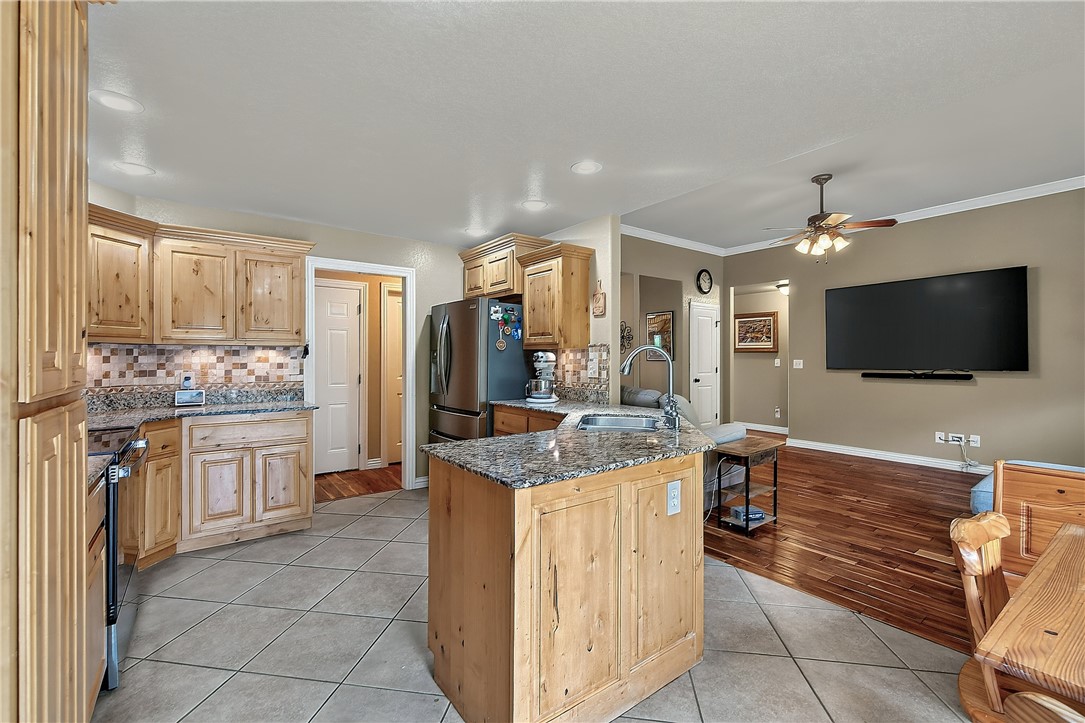 main property photo 5