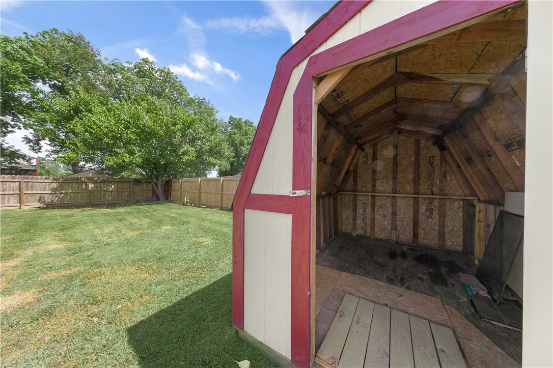 main property photo 23