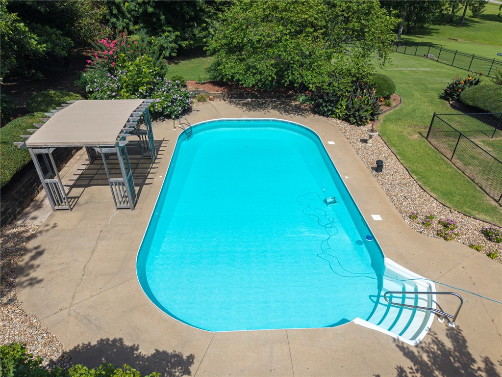 main property photo 42