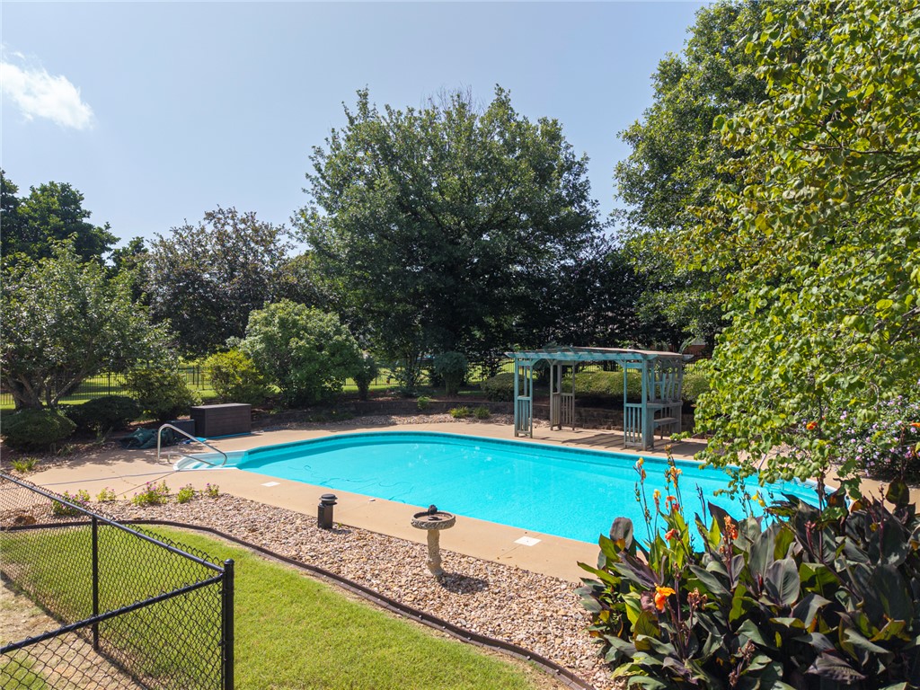 main property photo 43