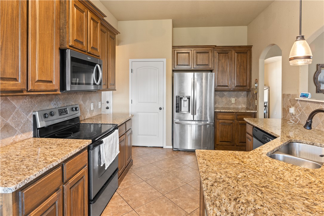 main property photo 13