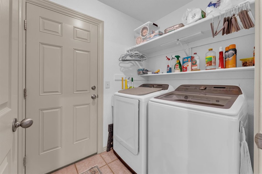 main property photo 11