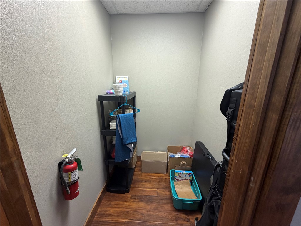 main property photo 8