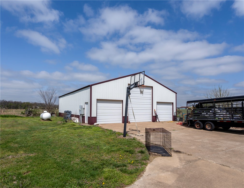main property photo 25