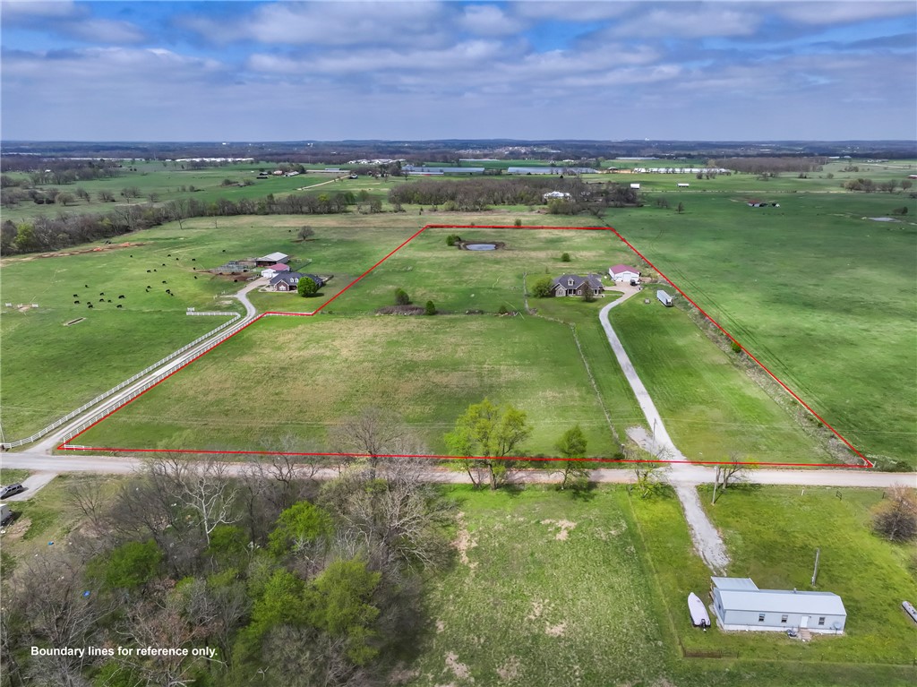 main property photo 28
