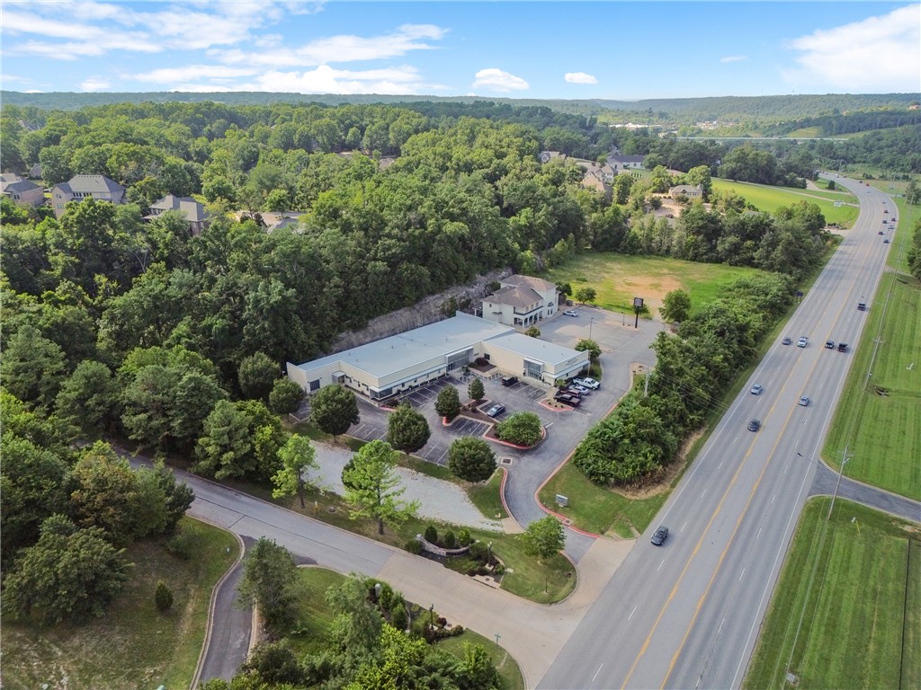 main property photo 28