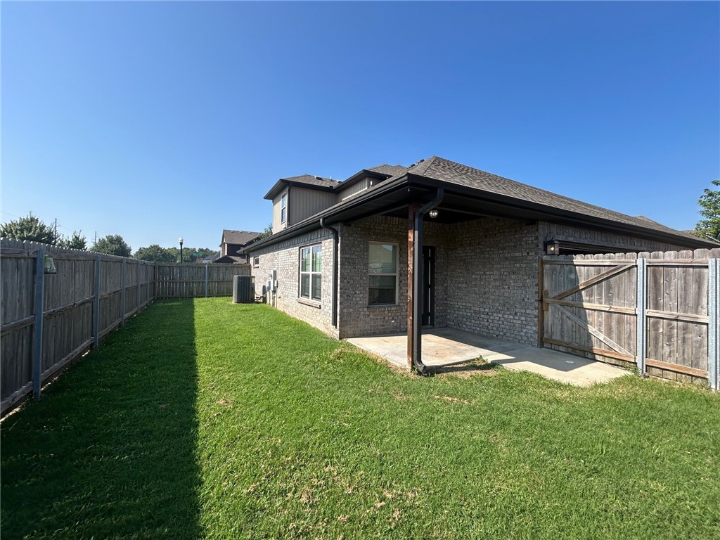 main property photo 17