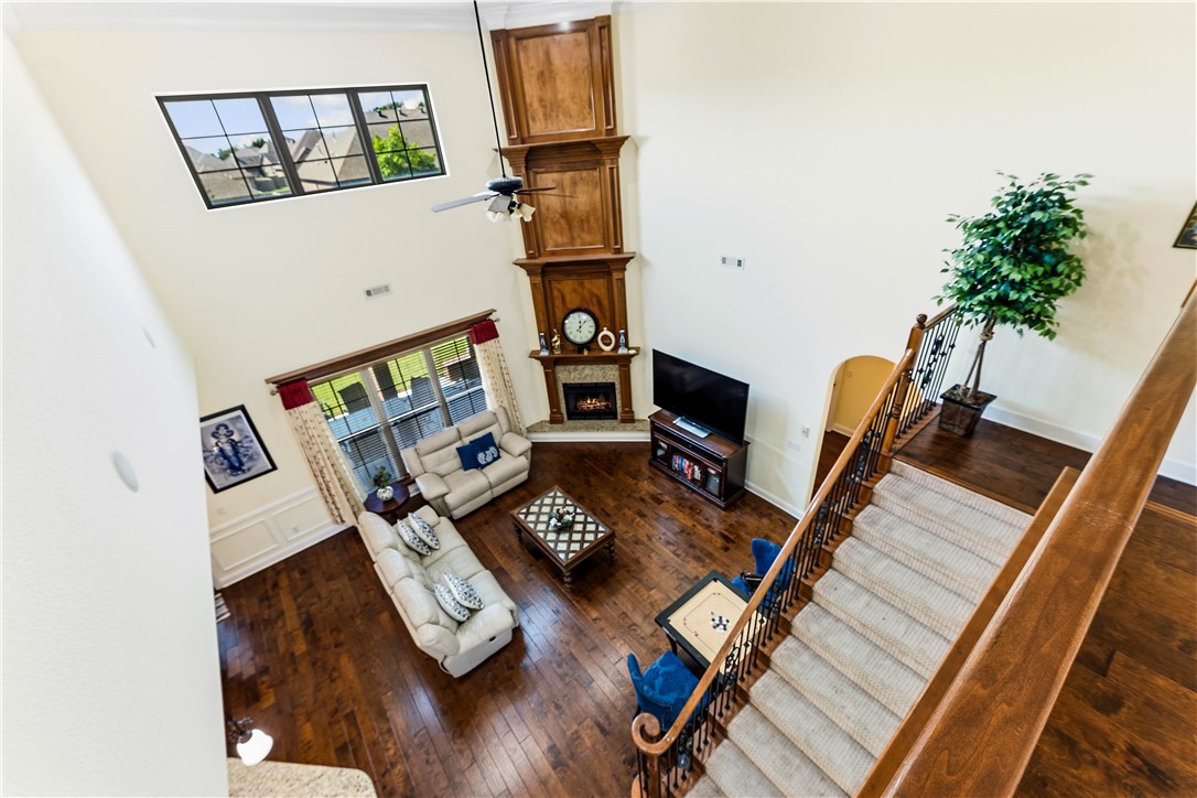 main property photo 25