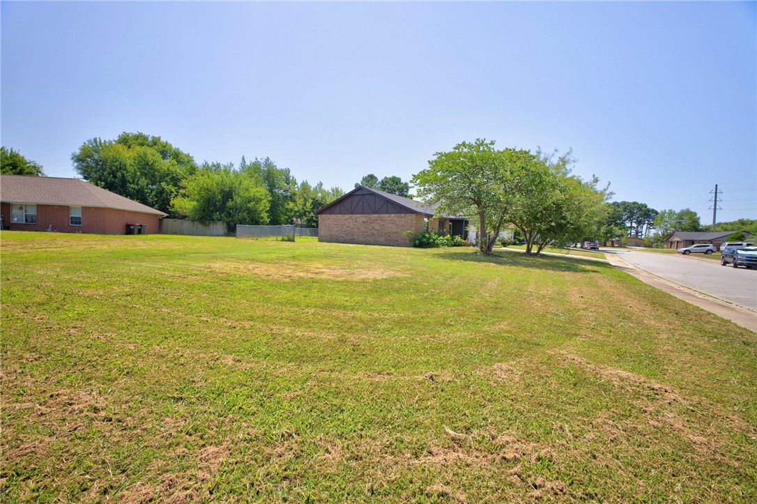 main property photo 25