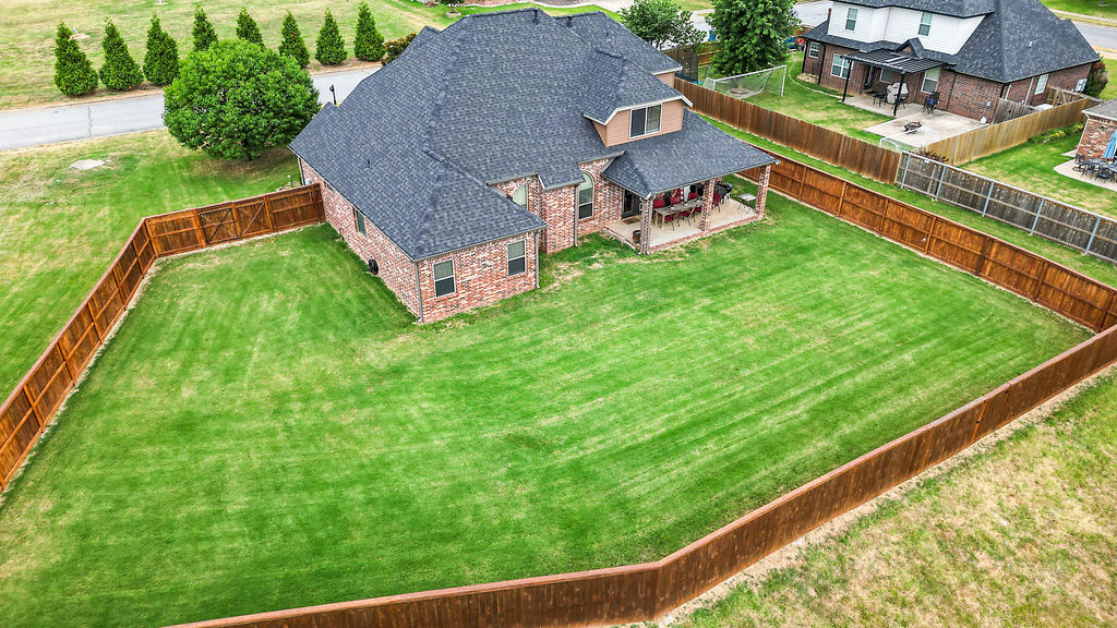 main property photo 23