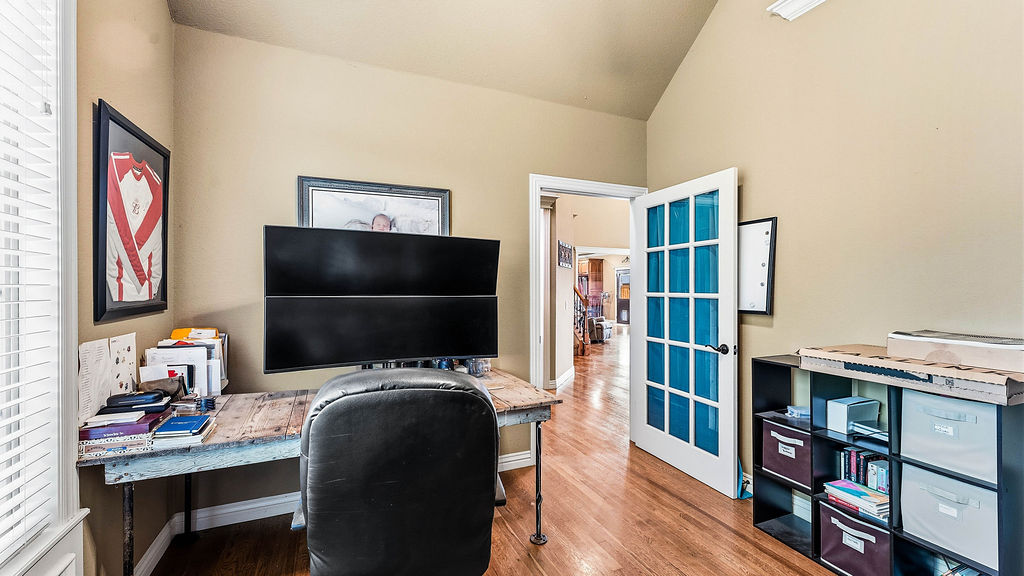 main property photo 34