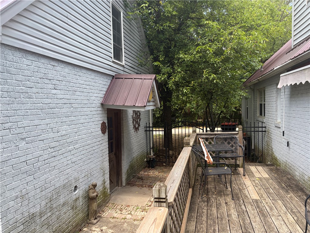 main property photo 28