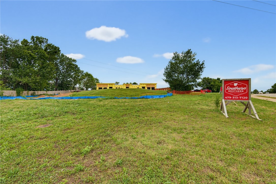 main property photo 9